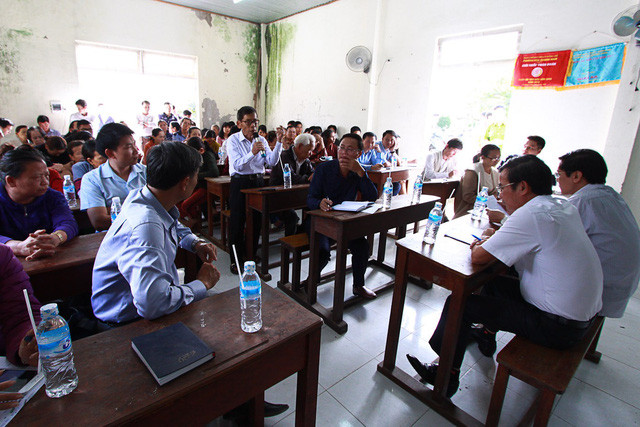 Dân chặn xe rác một ngày, Đà Nẵng ùn ứ cả ngàn tấn rác - Ảnh 2. Dân chặn xe rác một ngày, Đà Nẵng ùn ứ cả ngàn tấn rác - Ảnh 2.