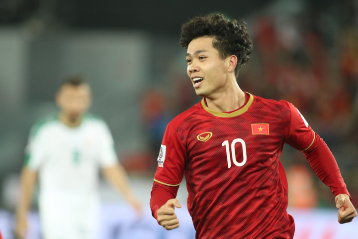 Công Phượng là cầu thủ Việt Nam đầu tiên ghi bàn ở Asian Cup sau 12 năm. Ảnh:Văn Lộc. Công Phượng là cầu thủ Việt Nam đầu tiên ghi bàn ở Asian Cup sau 12 năm. Ảnh: Văn Lộc.