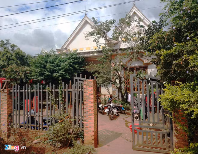 Căn nhà đơn sơ của HHen Niê sau một năm đăng quang Hoa hậu Hoàn vũ-1