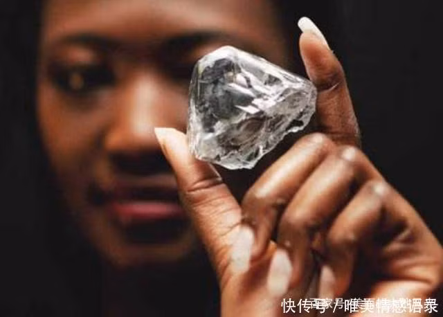 co mot noi o chau phi kim cuong ban re beo nhung khach du lich chang them mua hinh anh 3