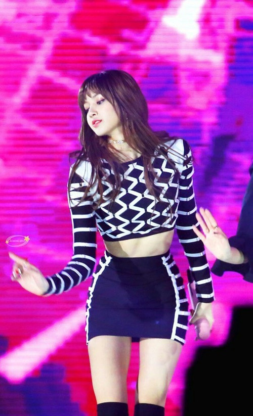 Từ cô gái đen nhẻm thành "búp bê di động đẹp nhất Thái Lan" hình ảnh 12 tu co gai den nhem thanh "bup be di dong dep nhat thai lan" hinh anh 12