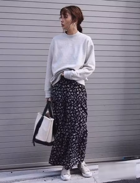 Ngày xuân phối chân váy hoa thế nào cho nữ tính, rạng ngời