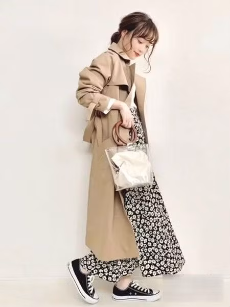 Ngày xuân phối chân váy hoa thế nào cho nữ tính, rạng ngời