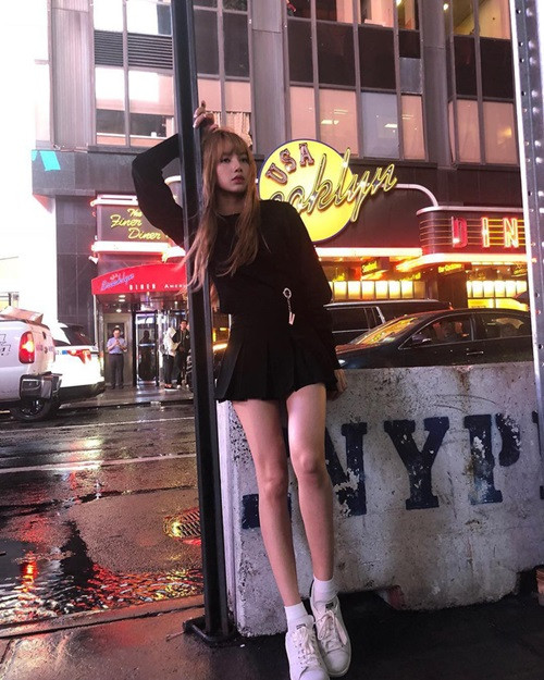 Từ cô gái đen nhẻm thành "búp bê di động đẹp nhất Thái Lan" hình ảnh 9 tu co gai den nhem thanh "bup be di dong dep nhat thai lan" hinh anh 9