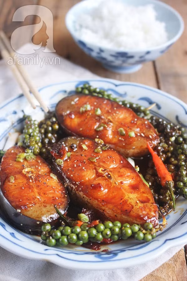 Cá kho tiêu xanh