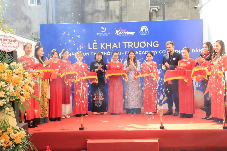 Nghi lễ cắt băng khai trương trường Mầm non Tân Thời Đại – Fun Academy cơ sở mới tại số 59 Thanh Đàm, Thanh Trì, Hoàng Mai, Hà Nội. Nghi lễ cắt băng khai trương trường Mầm non Tân Thời Đại – Fun Academy cơ sở mới tại số 59 Thanh Đàm, Thanh Trì, Hoàng Mai, Hà Nội.