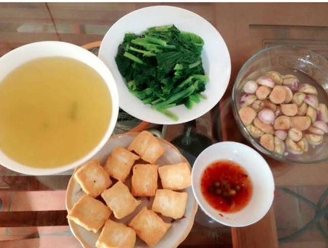 Nhung mam com duoi 30 nghin dong khien chi em ‘dung ngoi khong yen’