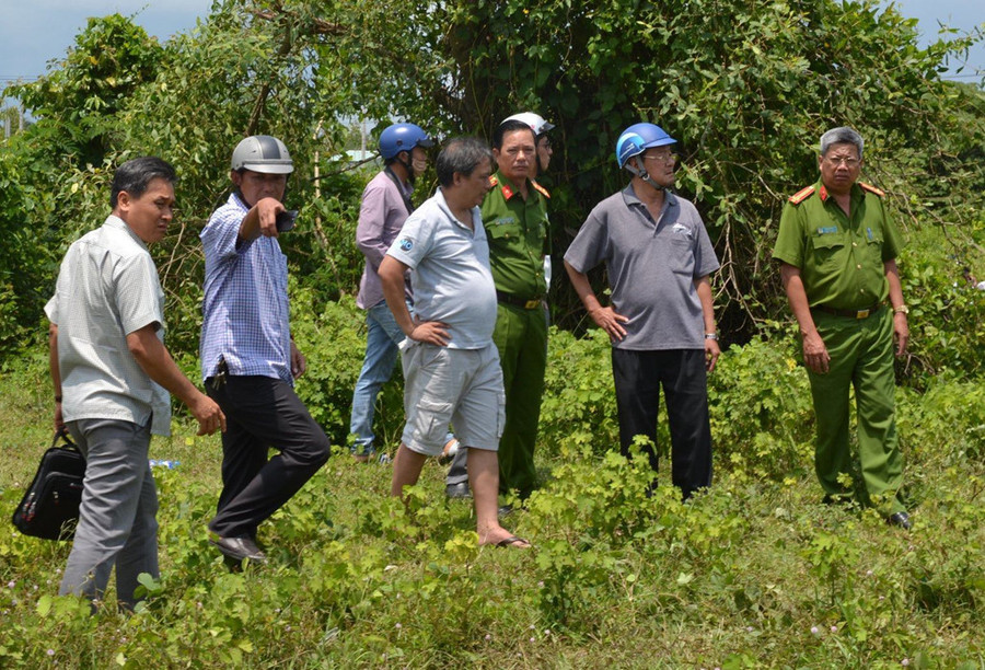 Canh truc vot xe Mercedes co 3 thi the ben trong hinh anh 2 