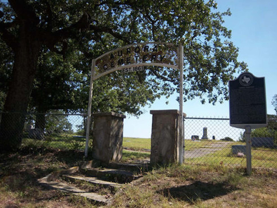 Nghĩa trang Aurora – nơi được cho là từng chôn người ngoài hành tinh. Nghĩa trang Aurora – nơi được cho là từng chôn người ngoài hành tinh.