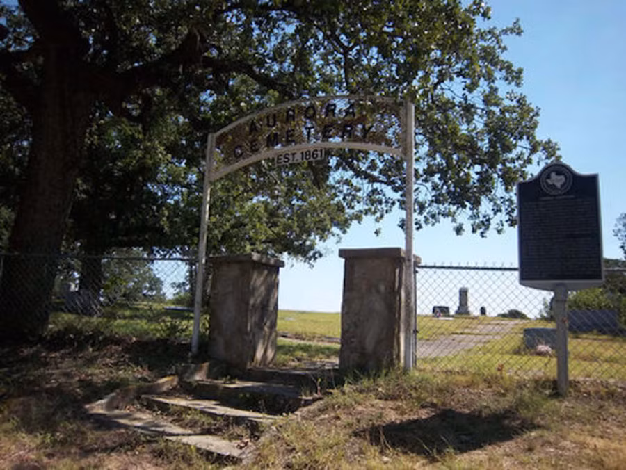 Nghĩa trang Aurora – nơi được cho là từng chôn người ngoài hành tinh.