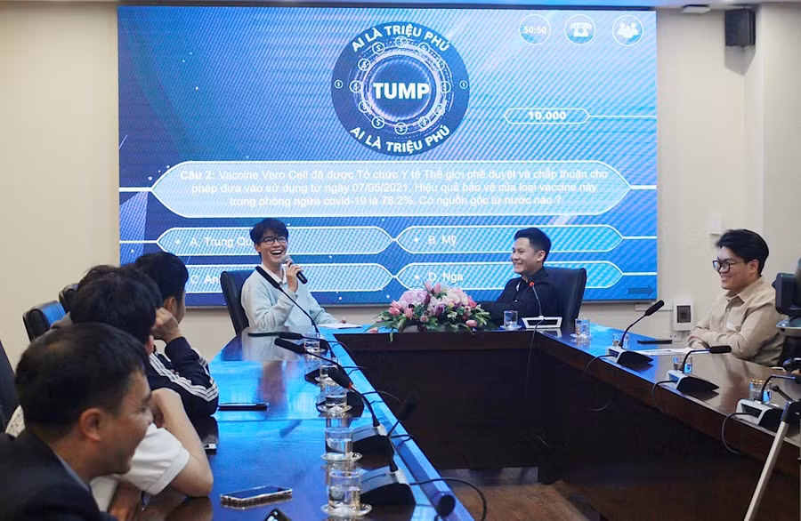 Chương trình “Ai là triệu phú TUMP” thu hút đông đảo sinh viên tham gia.