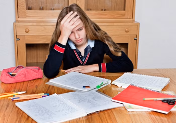 tre bi bo roi thuc day hanh vi tu tu danh nhau