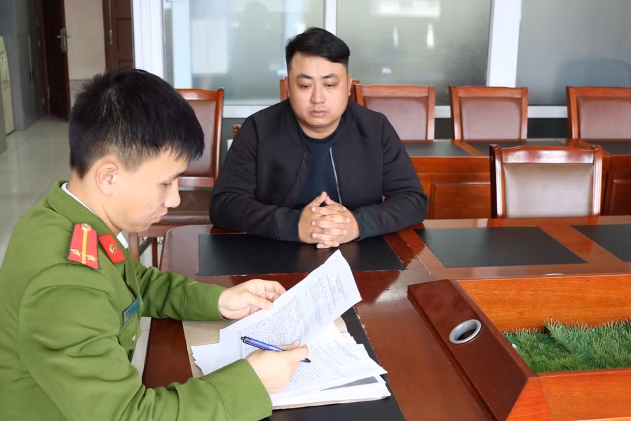 Chiếm đoạt 2,8 tỷ rồi trốn nã 2 năm, thanh niên bất ngờ về đầu thú ngày cận Tết
