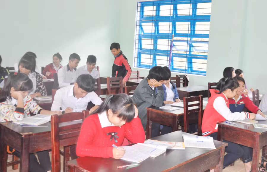 Nỗ lực vận động học sinh trở lại trường học sau kỳ nghỉ Tết