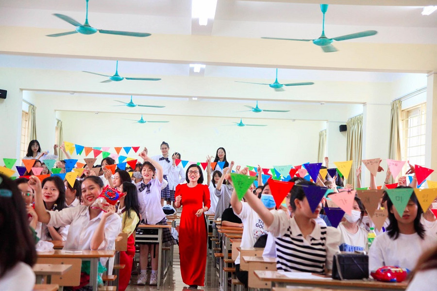 Sinh viên được hưởng nhiều lợi ích từ các chương trình đào tạo.