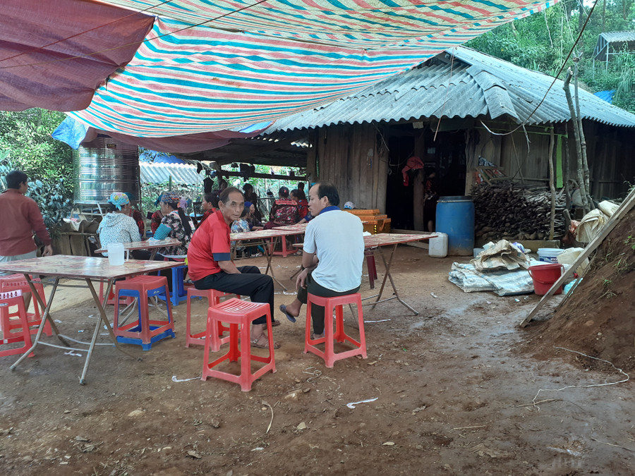 Gia đình anh S.A.P đau sót khi con gái bị sát hại