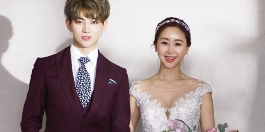 "Tôi mất nhiều thời gian để quyết định thú thực về năm sinh của chính mình. Hôm đó, anh ấy đã rất bàng hoàng. Anh ấy nói muốn tạm chấm dứt liên lạc và suy nghĩ lại tất cả", cô nhớ lại. "Tôi mất nhiều thời gian để quyết định thú thực về năm sinh của chính mình. Hôm đó, anh ấy đã rất bàng hoàng. Anh ấy nói muốn tạm chấm dứt liên lạc và suy nghĩ lại tất cả", cô nhớ lại.