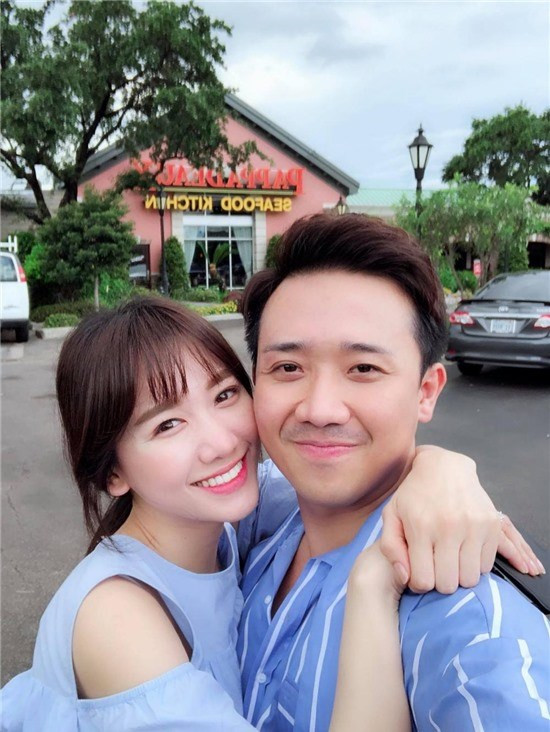 Hiện Hari Won và Trấn Thành đang có chuyến lưu diễn tại Mỹ. Cả hai thường xuyên cập nhật các hình ảnh trong chuyến đi với tâm trạng rất vui vẻ, hạnh phúc. Hiện Hari Won và Trấn Thành đang có chuyến lưu diễn tại Mỹ. Cả hai thường xuyên cập nhật các hình ảnh trong chuyến đi với tâm trạng rất vui vẻ, hạnh phúc.