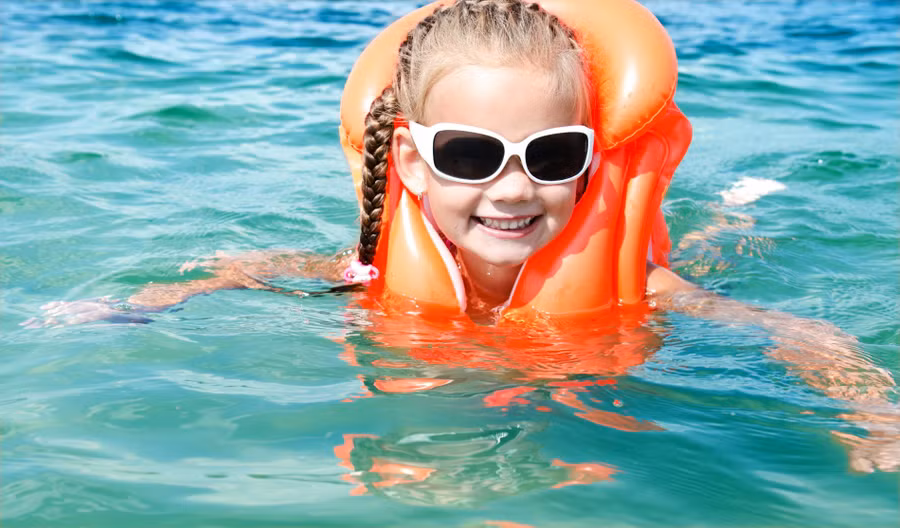 Không sử dụng hồ bơi nếu nắp cống bị mất hoặc bị hỏng. (Ảnh: ITN)