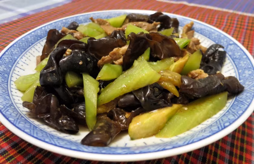 Thịt heo xào mộc nhĩ – món ăn ngon miệng và dễ chế biến. (Ảnh: ITN).