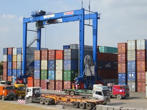 Sẽ mạnh tay với những container vô chủ