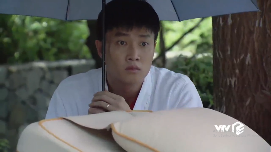 "Về nhà đi con" ngoại truyện: Vũ trở thành ông chồng ghen tuông. "Về nhà đi con" ngoại truyện: Vũ trở thành ông chồng ghen tuông.