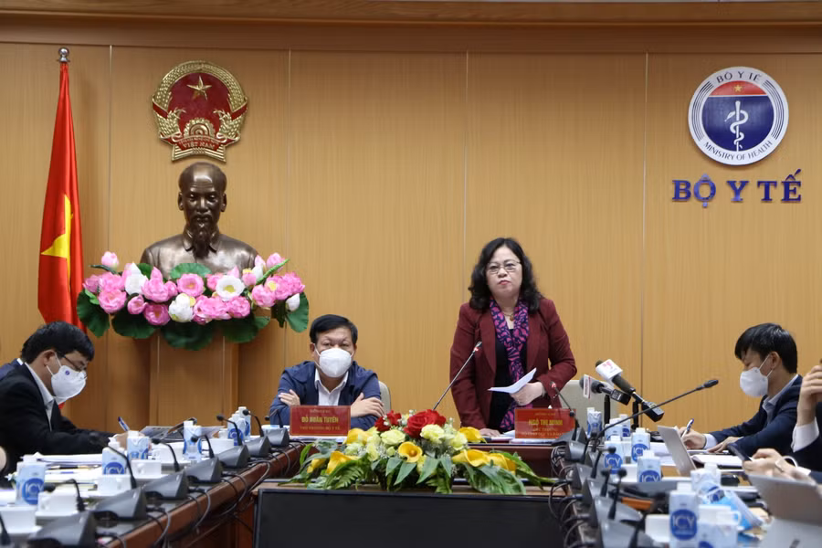 Thứ trưởng Bộ GD&amp;ĐT Ngô Thị Minh phát biểu tại hội nghị. Ảnh: Khôi Nguyên.