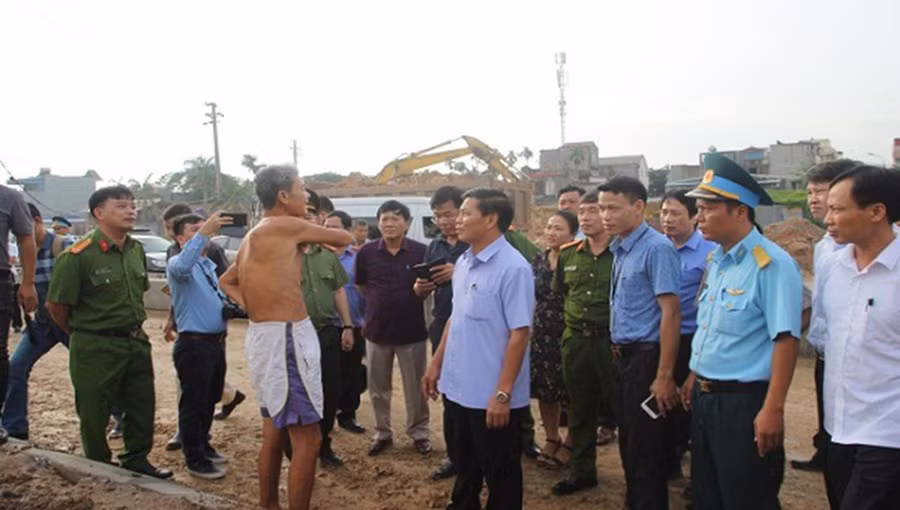 Chủ tịch UBND TP Hải Phòng Nguyễn Văn Tùng yêu cầu xử lý nghiêm hành vi lấn chiếm đất đai trái phép của các nhóm giang hồ