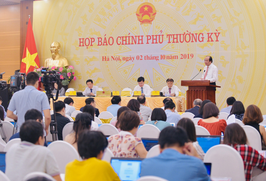 Trong cuộc họp báo Chính phủ thường kỳ tháng 9, Bộ trưởng Mai Tiến Dũng khẳng định dự án của tỉnh Hoà Bình hiện nay chưa đủ điều kiện để Chính phủ xem xét.