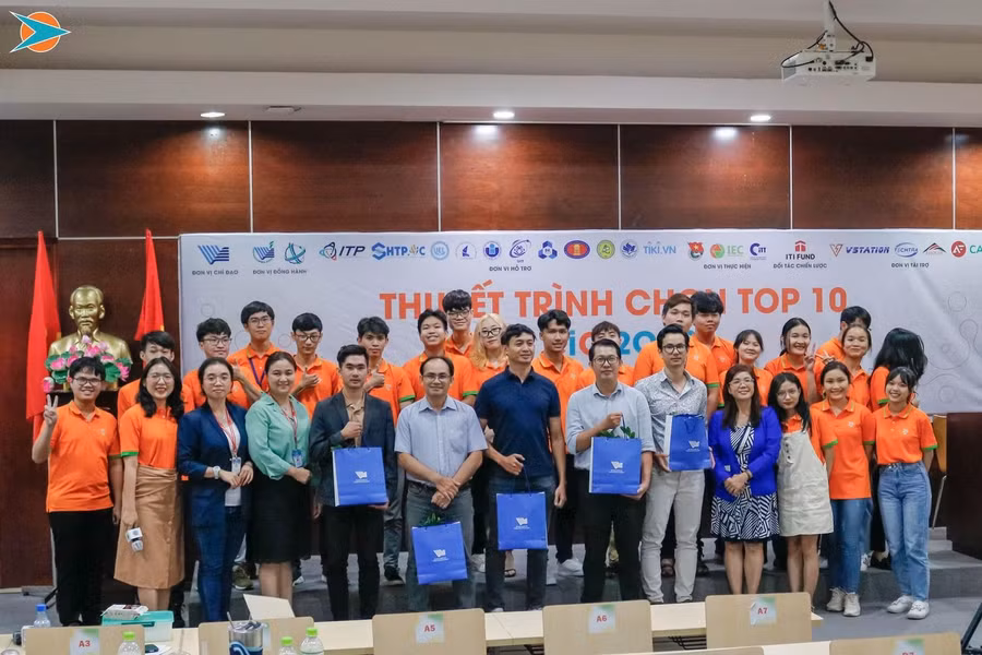 Buổi thuyết trình chọn dự án vào vòng chung kết vừa kết thúc tại Trường ĐH Quốc tế, ĐHQG TP.HCM.