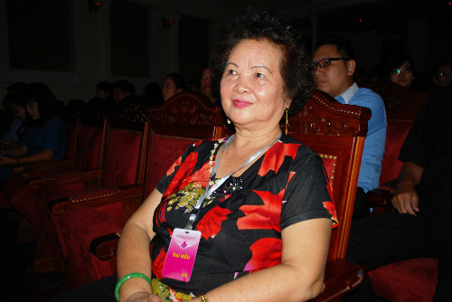 NSƯT Tố Uyên tại Liên hoan phim Việt Nam 2015. nsut-to-uyen-luu-quang-vu-la-moi-tinh-sau-sac-nhat-cua-toi-1