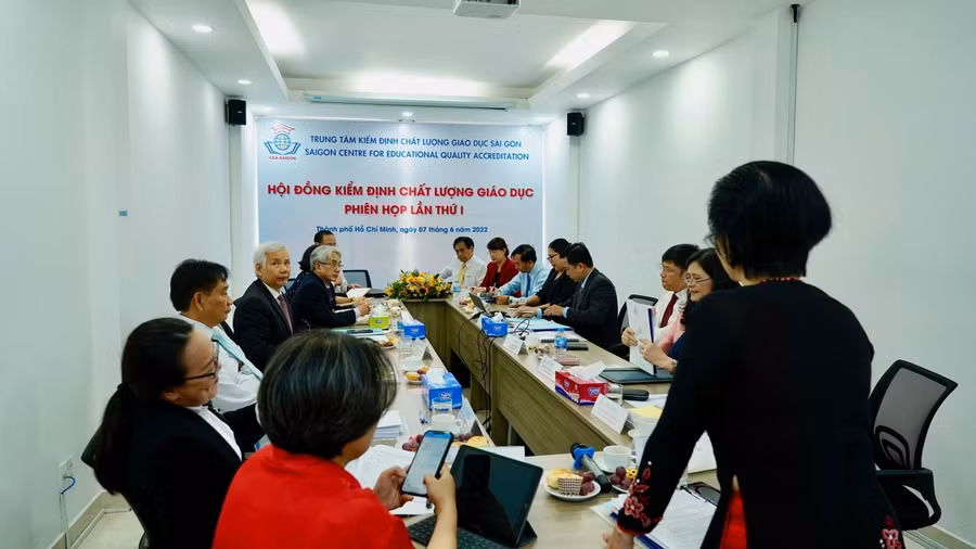 Hội đồng Kiểm định chất lượng giáo dục họp phiên thứ nhất, thẩm định kết quả đánh giá chất lượng cho 3 chương trình đào tạo của Trường Đại học Cửu Long.