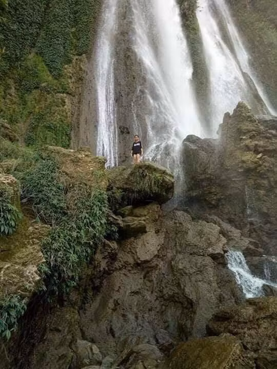 Trước đó ít lâu thác Khanh vẫn được nhiều người lui tới.