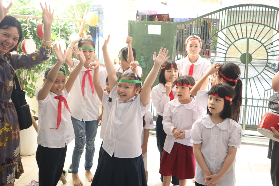 Nụ cười chiến thắng của các vận động viên nhí. Nụ cười chiến thắng của các vận động viên nhí.