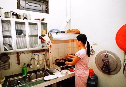 ca nha nao loan chi vi osin ve que an tet - 1