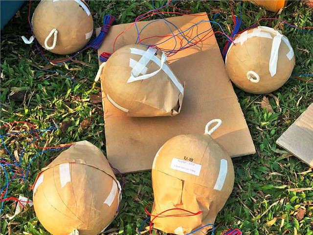 Trận địa 2.700 quả pháo hoa chờ khai hoả đón giao thừa ở Sài Gòn - Ảnh 8. Trận địa 2.700 quả pháo hoa chờ khai hoả đón giao thừa ở Sài Gòn - Ảnh 8.