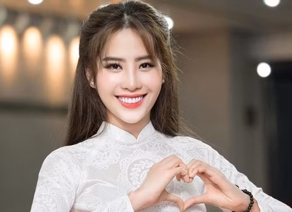 Nóng bỏng lại giàu có nhưng chân dài miền Tây này vẫn độc thân khiến fan nam phát cuồng