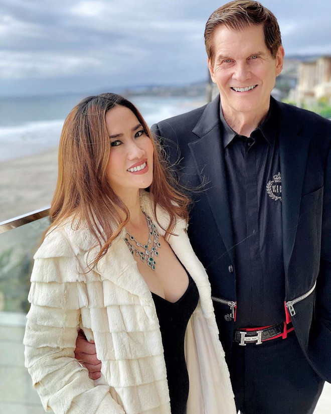 Cuộc sống vô cùng sang chảnh của con gái nữ triệu phú người Việt - Mimi Morris ảnh 1 Cô kết hôn với chồng là ông Don Morris hiện đang sinh sống trong căn biệt thự trị giá lên đến 800 tỷ đồng.