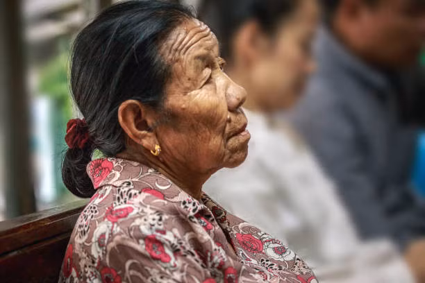 Đi phỏng vấn được chủ tịch yêu cầu "hãy rửa tay cho mẹ", cô gái làm theo và được tuyển thẳng vào công ty với lý do bất ngờ - Ảnh 2.