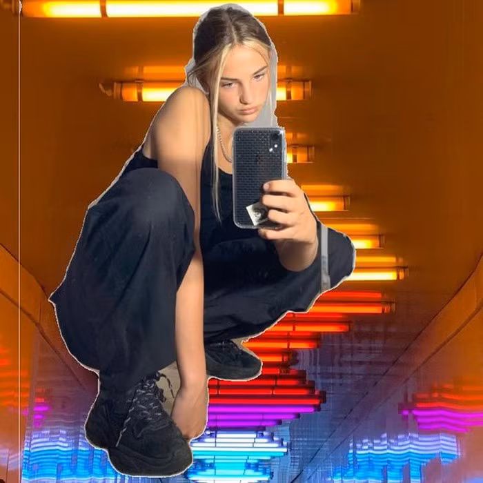 Nhan sắc bạn gái 17 tuổi của Romeo Beckham ảnh 3