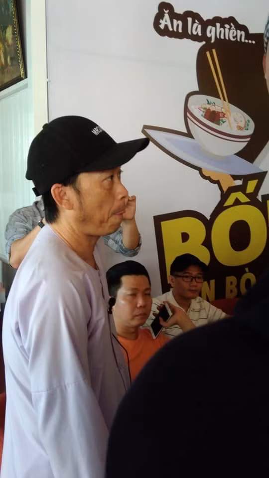 Danh hài Hoài Linh, sao Việt