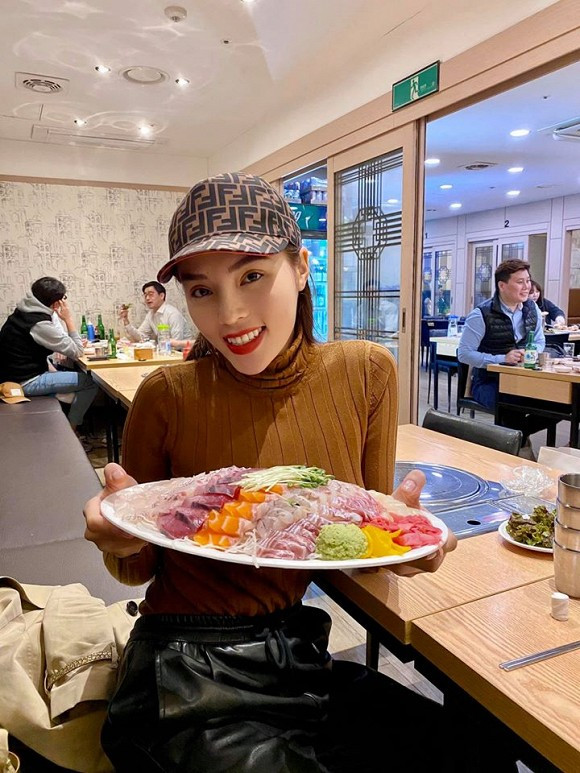 Kỳ Duyên, Kỳ Duyên mua hàng hiệu, sao việt 