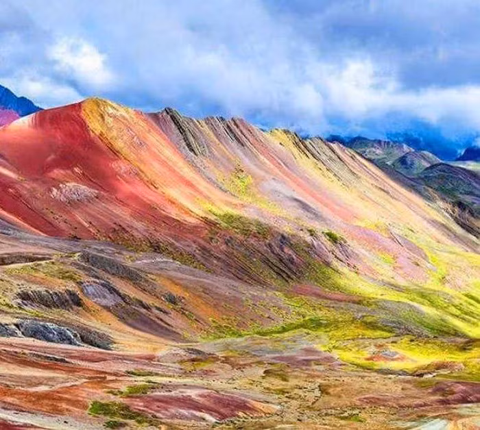 Cảnh thực tế khác xa ảnh chụp lung linh trên mạng ở núi cầu vồng ảnh 4