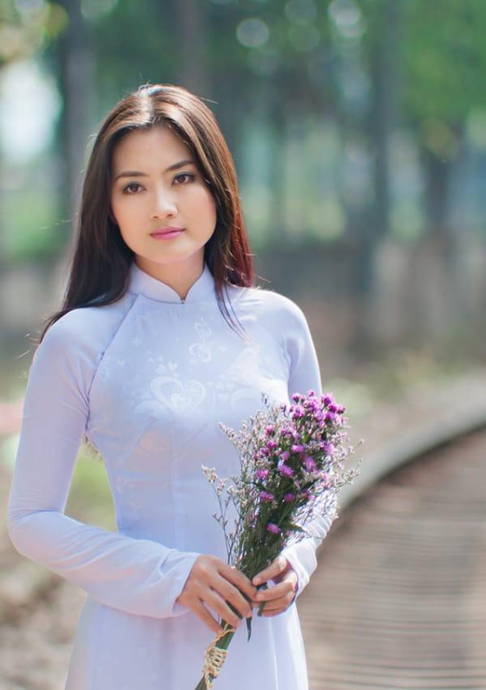 Nhan sắc Ngọc Lan thay đổi thế nào sau 15 năm? ảnh 3 Nhan sắc Ngọc Lan thay đổi thế nào sau 15 năm? ảnh 3