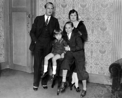 Bi kịch cuộc đời sao nhí Vua hề Sác-lô: kiếm thật nhiều tiền rồi bị cha mẹ lừa ảnh 2