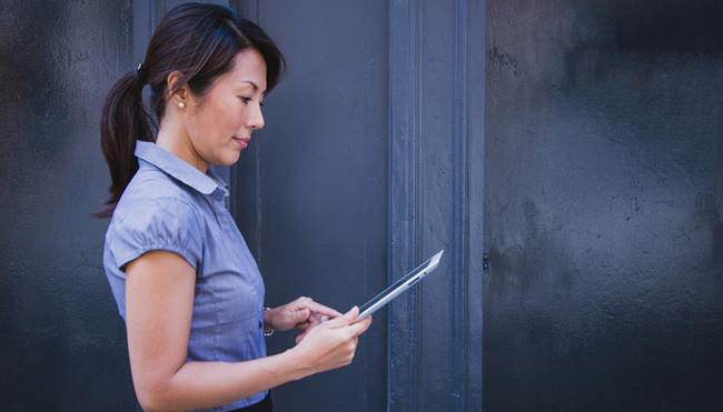 Đi phỏng vấn được chủ tịch yêu cầu "hãy rửa tay cho mẹ", cô gái làm theo và được tuyển thẳng vào công ty với lý do bất ngờ - Ảnh 4. Đi phỏng vấn được chủ tịch yêu cầu "hãy rửa tay cho mẹ", cô gái làm theo và được tuyển thẳng vào công ty với lý do bất ngờ - Ảnh 4.