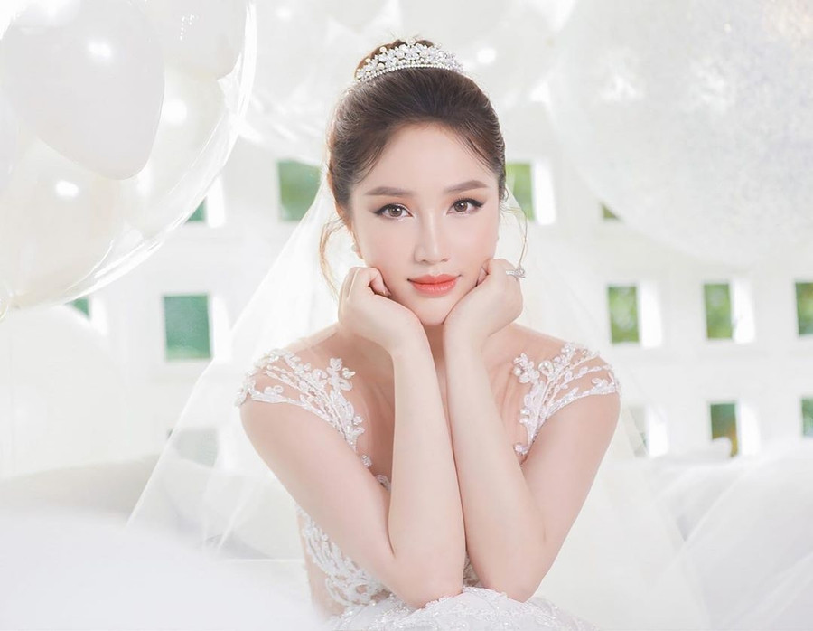Chồng sắp cưới của Bảo Thy là đại gia giàu nức tiếng ở Hà Tĩnh chong sap cuoi cua bao thy va dai gia giau nuc tieng o ha tinh