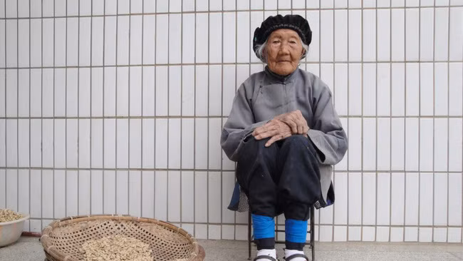 Đi phỏng vấn được chủ tịch yêu cầu "hãy rửa tay cho mẹ", cô gái làm theo và được tuyển thẳng vào công ty với lý do bất ngờ - Ảnh 5.