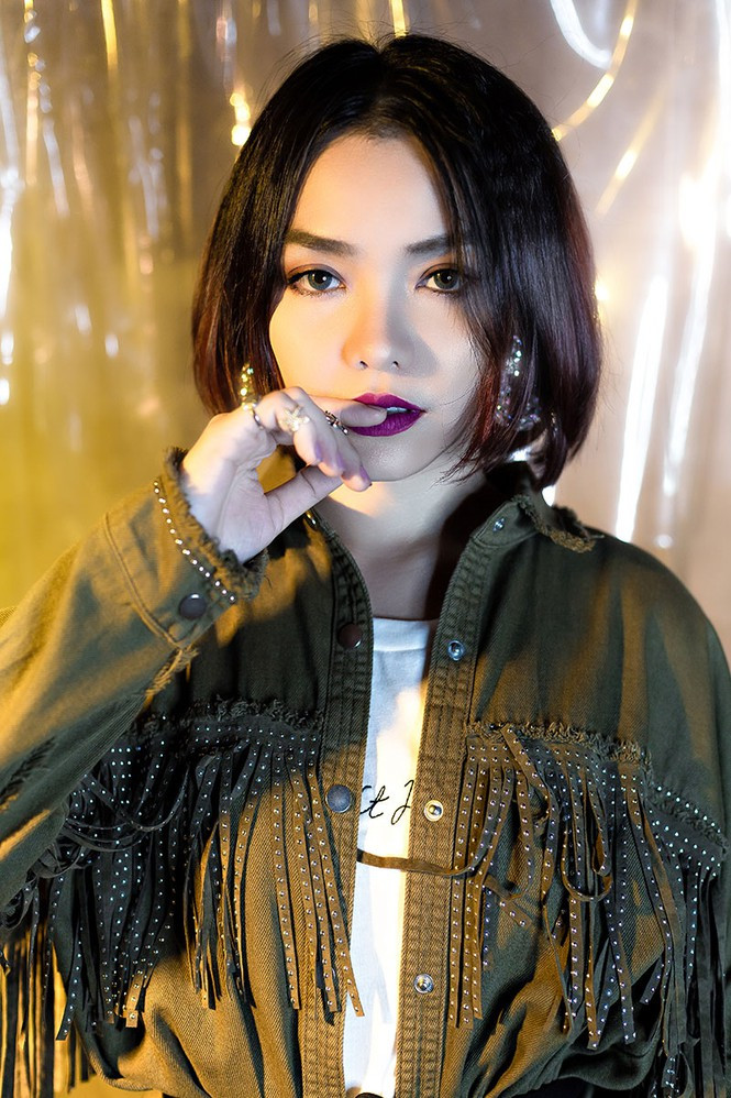 Hồng Kim Hạnh định tự tử vì bị làm nhục trong ‘Tiệm ăn dì ghẻ’ ảnh 1 Hồng Kim Hạnh định tự tử vì bị làm nhục trong ‘Tiệm ăn dì ghẻ’ - ảnh 2