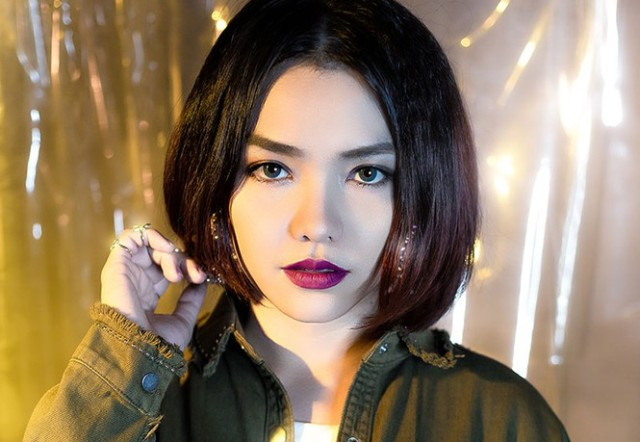 Hồng Kim Hạnh thủ vai diễn viên Thiên Kim.